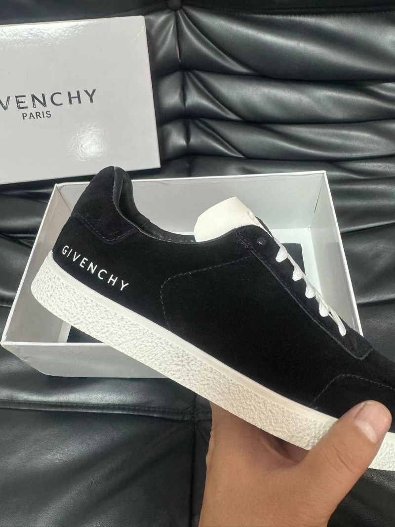 Givenchy Sneakers